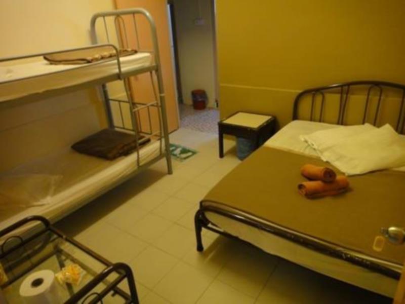 Eight Mentigi Guesthouse Cameron Highlands Exterior foto